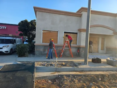 Roll-up door specialist